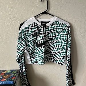 Nike sport crop top